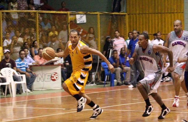 Julio Vidal (Don Bosco), anotó 22 puntos en la victoria de su equipo frente a La Cancha